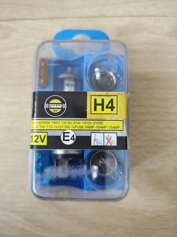 Turbo universele H4 autolampenset / autoverlichtingset beschikbaar voor biedingen