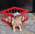 houten box met Ari baby, poppenhuis, Ophalen of Verzenden, Gebruikt, Poppenhuis