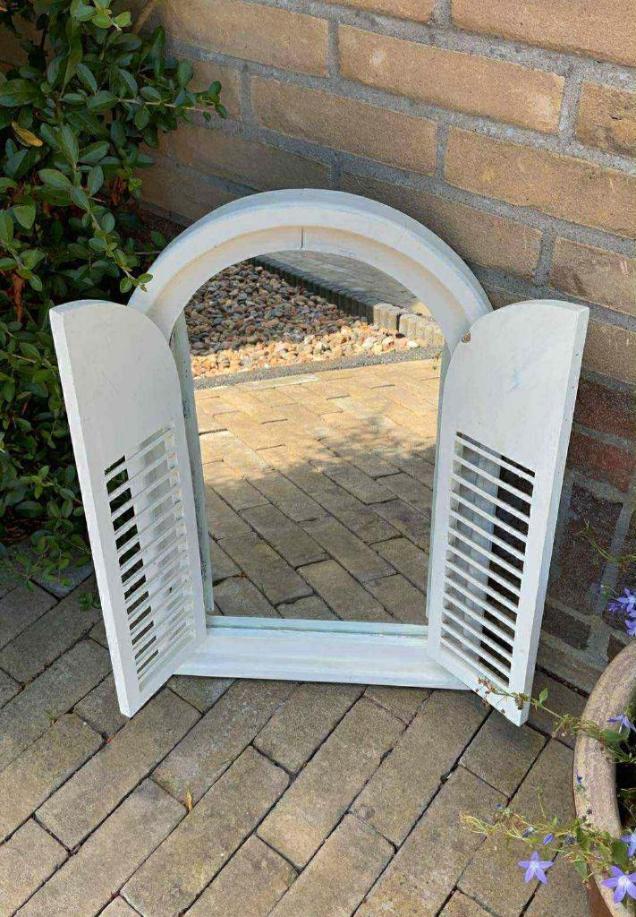 Prachtige grote louvre spiegel, Huis en Inrichting, Woonaccessoires | Spiegels, Zo goed als nieuw, Minder dan 50 cm, Minder dan 100 cm