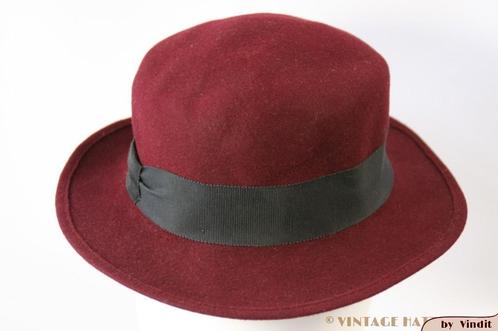 Vintage Dameshoed bordeaux 56 gratis verzenden in Nederland, Kleding | Dames, Hoeden en Petten, Gedragen, Hoed, 56 of 57 cm (M, 7 of 7⅛ inch)