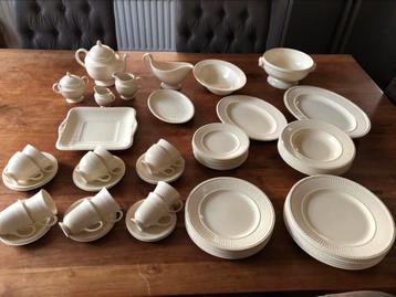 Wedgwood edme servies 6 persoons uitgebreid beschikbaar voor biedingen