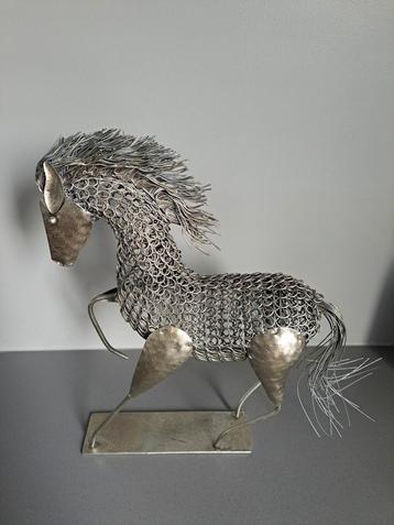 Metaaldraad paard 36 cm hoog beschikbaar voor biedingen