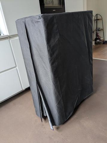 Logeerbed. Inklapbaar bed. beschikbaar voor biedingen