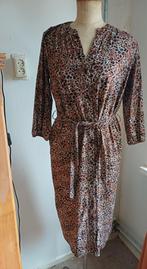 Studio Anneloes Leopard Jurk Travelstof, Kleding | Dames, Jurken, Studio Anneloes, Bruin, Maat 42/44 (L), Ophalen of Verzenden