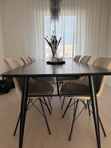 Complete eetkamer set, eethoek tafel + 6 stoelen beschikbaar voor biedingen
