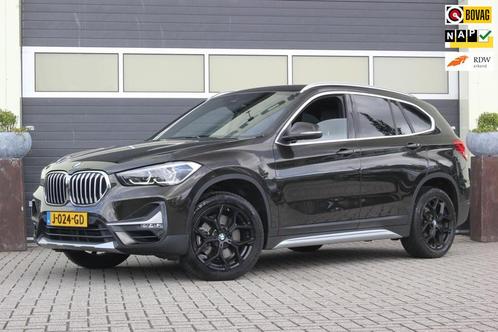 BMW X1 sDrive20i High Executive | Trekhaak | Head-up |, Auto's, BMW, Bedrijf, Te koop, X1, ABS, Achteruitrijcamera, Airbags, Airconditioning