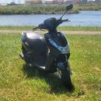 Peugeot Kisbee, Zo goed als nieuw, Speedfight, Benzine, Maximaal 25 km/u