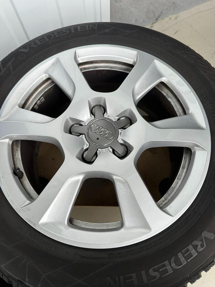 AUDI A4 winterbanden op originele LM velgen - Vredestein, Auto-onderdelen, Banden en Velgen, Banden en Velgen, Winterbanden, 16 inch