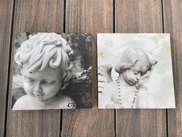 Twee canvas schilderijtjes beschikbaar voor biedingen