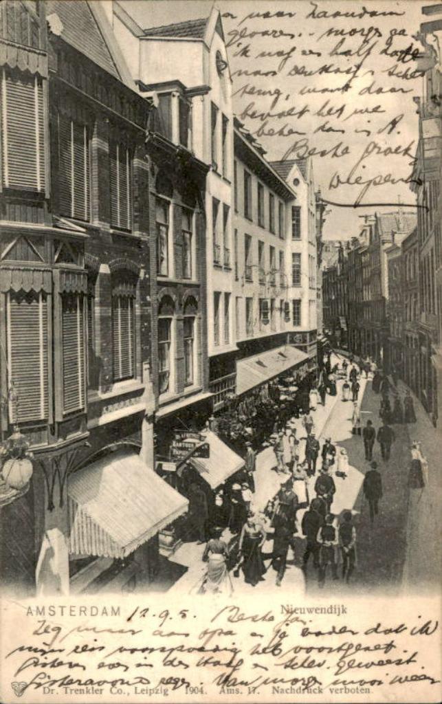 Amsterdam - Nieuwendijk, Verzamelen, Ansichtkaarten | Nederland, Gelopen, Noord-Holland, Voor 1920, Ophalen of Verzenden