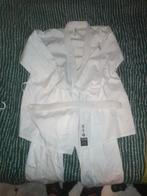 karate pak, Sport en Fitness, Maat XS of kleiner, Vechtsportpak, Ophalen of Verzenden, Zo goed als nieuw