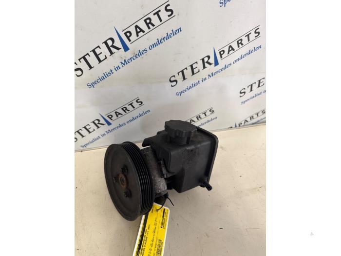 Stuurbekrachtiging Pomp van een Mercedes E-Klasse, Auto-onderdelen, Besturing, Mercedes-Benz, Gebruikt, 3 maanden garantie, Ophalen of Verzenden