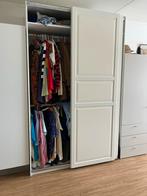Ruime kledingkast met schuifdeuren, Huis en Inrichting, Kasten | Kledingkasten, 100 tot 150 cm, Ophalen of Verzenden, Zo goed als nieuw