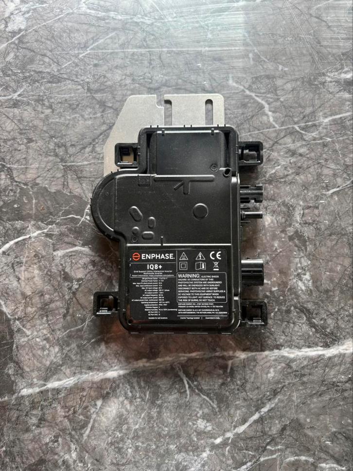 Nog zeer bruikbare enphase micro omvormers iq7, iq7+, iq8+, Doe-het-zelf en Verbouw, Elektra en Kabels, Gebruikt, Overige typen