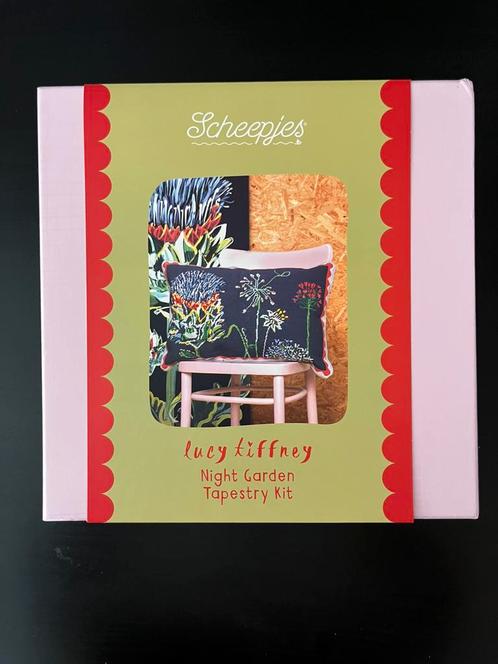 Scheepjes Lucy Tiffney tapestry borduurpakket - Night Garden, Hobby en Vrije tijd, Borduren en Borduurmachines, Nieuw, Borduurpakket