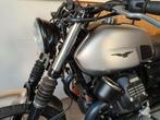 Moto Guzzi V7 III speedometer beugel & Bates koplamp, Motoren, Tuning en Styling, Ophalen of Verzenden