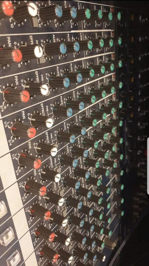 Yamaha MG166CX Mengpaneel - 16 Kanalen, Muziek en Instrumenten, Mengpanelen, 10 tot 20 kanalen, Ophalen of Verzenden