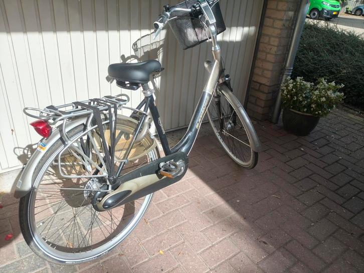 Batavus damesfiets 28 inch frame maat 48 cm, Fietsen en Brommers, Elektrische fietsen, Zo goed als nieuw, Batavus, 47 tot 51 cm