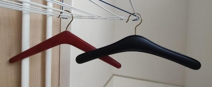 Vintage kledinghangers 7 stuks multikleur, Kleding | Dames, Kledinghangers, Gebruikt, Hout, Kinderen en Volwassenen, Ophalen of Verzenden