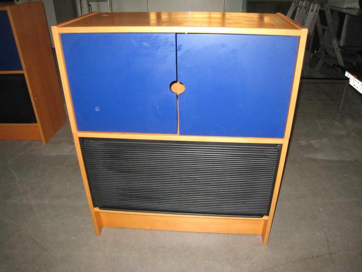 Modern kastje met rolluik en deurtjes, Huis en Inrichting, Kasten | Overige, Gebruikt