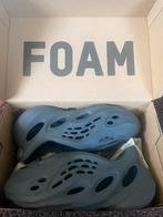 Yeezy Foam Runners size 10, Slippers, Ophalen of Verzenden, Yeezy, Zo goed als nieuw