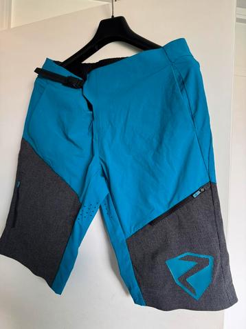 Mountainbike kleding set beschikbaar voor biedingen