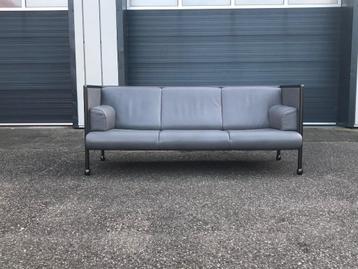 Danube 850 3-zitsbank van Ettore Sottsass voor Cassina 1992 beschikbaar voor biedingen