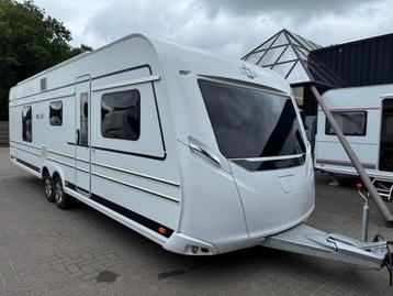 LMC Lord Brillant 690 2022 | Movers | Queensbed beschikbaar voor biedingen