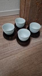 4 Japanse kopjes met houten schoteltje, Huis en Inrichting, Keuken | Servies, Ophalen of Verzenden, Zo goed als nieuw, Overige stijlen