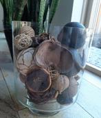 Grote glazen vaas (35 cm hoog) met decoratie materiaal, Ophalen, Gebruikt, Overige kleuren, Glas
