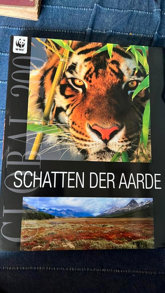 Schatten der aarde - G. Ferrero in top conditie., Boeken, Natuur, Zo goed als nieuw, Natuur algemeen, Ophalen of Verzenden