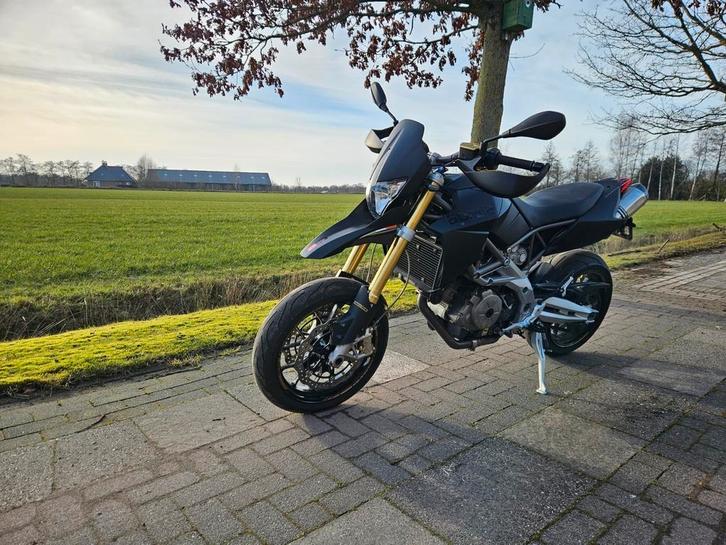 Aprilia Dorsoduro 750 bouwjaar 2008 35KW op kenteken, Motoren, Motoren | Aprilia, Particulier, SuperMoto, meer dan 35 kW, 2 cilinders
