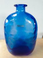 Kobalt blauwe glazen fles/vaas, Parlane, reliëf glas, Huis en Inrichting, Woonaccessoires | Vazen, Minder dan 50 cm, Glas, Blauw