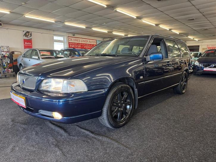 Volvo V70 2.5 Luxury-Line Netjes onderhouden, cruise control, Auto's, Volvo, Bedrijf, Te koop, V70, ABS, Airbags, Airconditioning