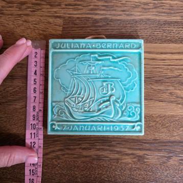 Juliana & Bernhard Huwelijkstegel Mosa 1937 beschikbaar voor biedingen