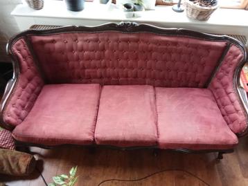 Klassieke 3-zits bank beschikbaar voor biedingen