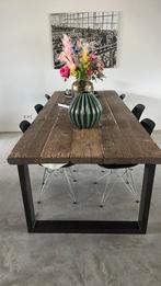 Eettafel industrieel + 6 vitra Eames DSR stoelen, Ophalen, 200 cm of meer, 50 tot 100 cm, Zo goed als nieuw