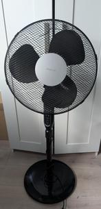 Mooie zwart ventilator, staande van Inventum (VST412BA), Witgoed en Apparatuur, Ventilatoren, Ophalen of Verzenden, Ventilator met afstandsbediening