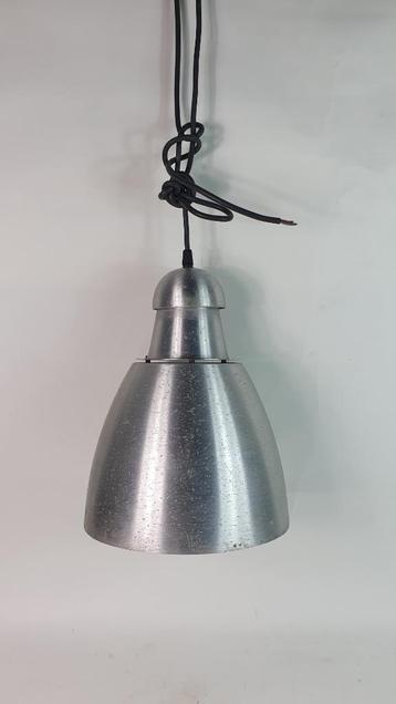 Industriele hanglamp Areo London, metaal kap. S30 beschikbaar voor biedingen