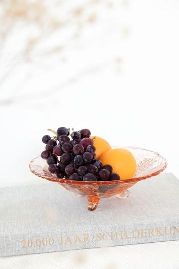 Roze persglas fruitschaal beschikbaar voor biedingen