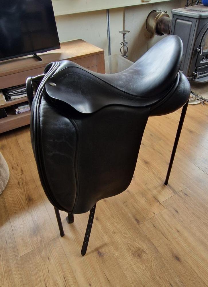 Fryso Challenche XW 18,5 inch en Kiefer veelzdh, Dieren en Toebehoren, Paarden en Pony's | Zadels, Gebruikt, Dressuur, Ophalen of Verzenden