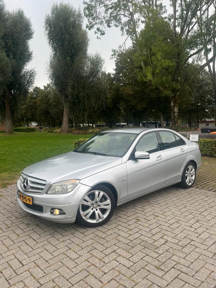 Mercedes-Benz C-Klasse 1.6 C180 Kompr. Sedan 2010 Grijs, Auto's, Mercedes-Benz, Particulier, Benzine, C, Sedan, Handgeschakeld