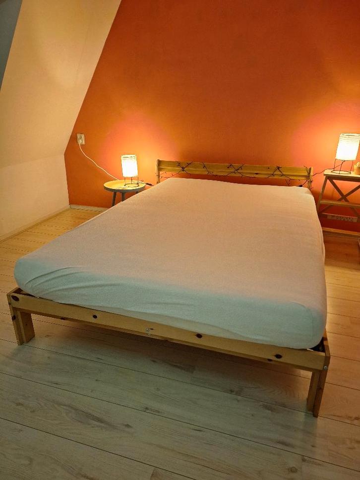 140 bedframe, Huis en Inrichting, Slaapkamer | Bedden, Gebruikt, Twijfelaar, 140 cm, 200 cm, Hout, Beige, Ophalen