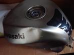 Zx10r zx 10r zx10 r 10 benzinetank tank 1x grijs 1x zwart, Motoren, Onderdelen | Kawasaki, Ophalen, Nieuw