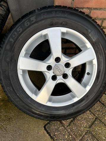Audi A1 15 inch velgen met winterbanden beschikbaar voor biedingen