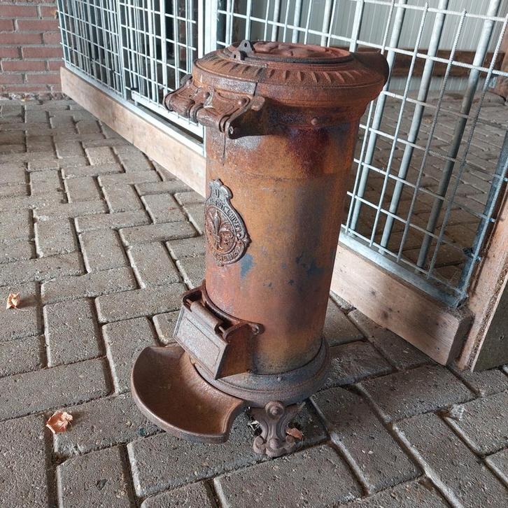 Antieke Potkachel - Decoratief & Functioneel, Antiek en Kunst, Antiek | Overige Antiek, Ophalen of Verzenden