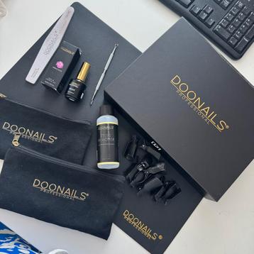 Doonails pakket beschikbaar voor biedingen