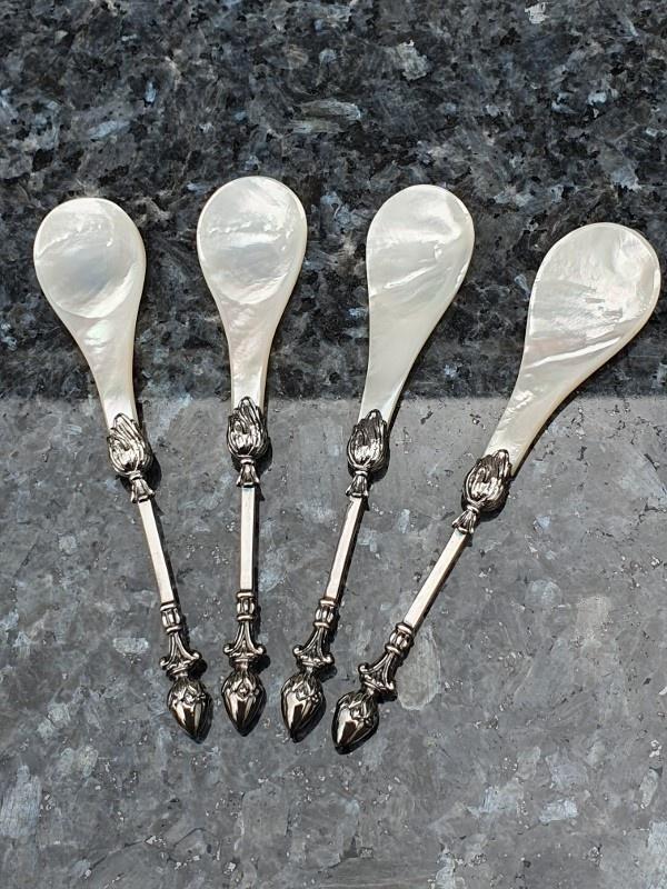 Kaviaar lepeltjes parelmoer schelp zilver Christoph Widmann, Antiek en Kunst, Antiek | Bestek, Ophalen