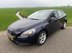 Volvo V40 2.0 D2 Kinetic, navigatie, pdc, airco, BTW auto, Auto's, Volvo, Voorwielaandrijving, 28 km/l, 4 cilinders, Blauw