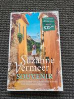 Suzanne Vermeer - Souvenir. Nieuw 1x gelezen., Boeken, Thrillers, Suzanne Vermeer, Ophalen of Verzenden, Zo goed als nieuw, Nederland